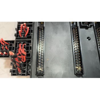 Recambio de caja reles / fusibles para daf serie xf105.xxx 12.9 diesel referencia OEM IAM 1795419  
