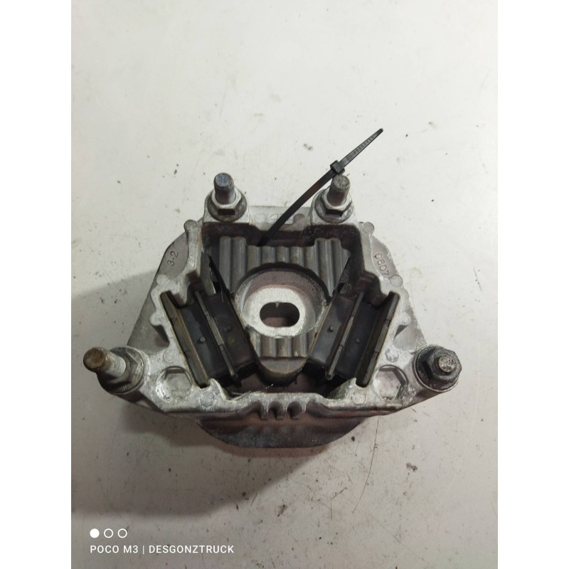Recambio de soporte motor delantero para renault d narrow referencia OEM IAM 5010316155 - Blanco 2