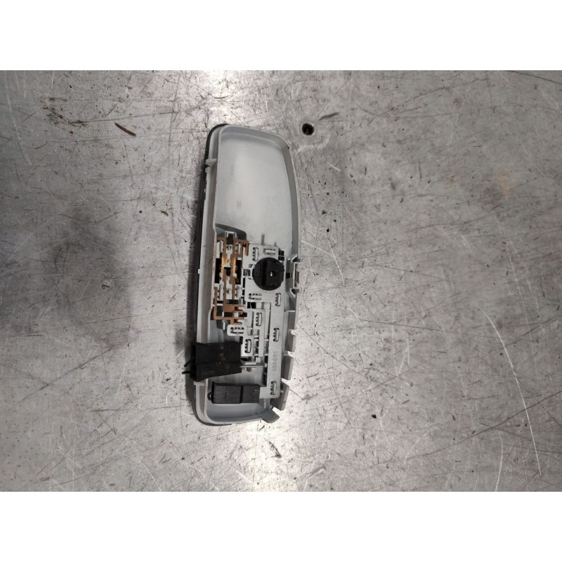 Recambio de luz interior para ford fiesta (cbk) 1.3 cat referencia OEM IAM 8A6A13776AB - Blanco 2
