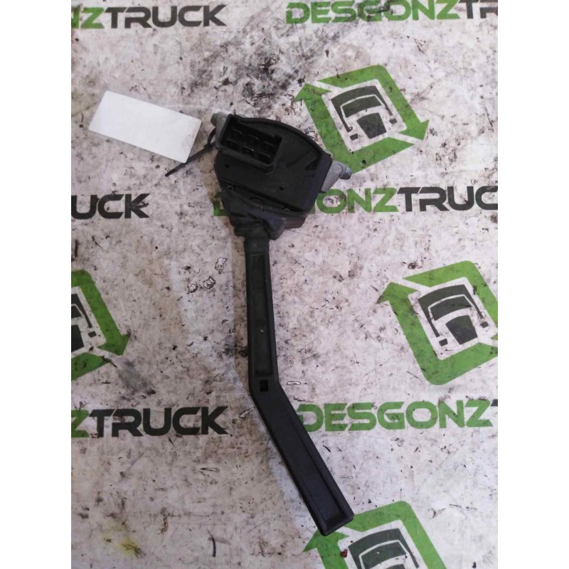 Recambio de mando limpia para volvo fl 614 - 180/220 referencia OEM IAM 1594543 - Blanco 3