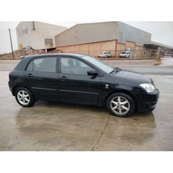 toyota corolla (_e12_) del año 2004