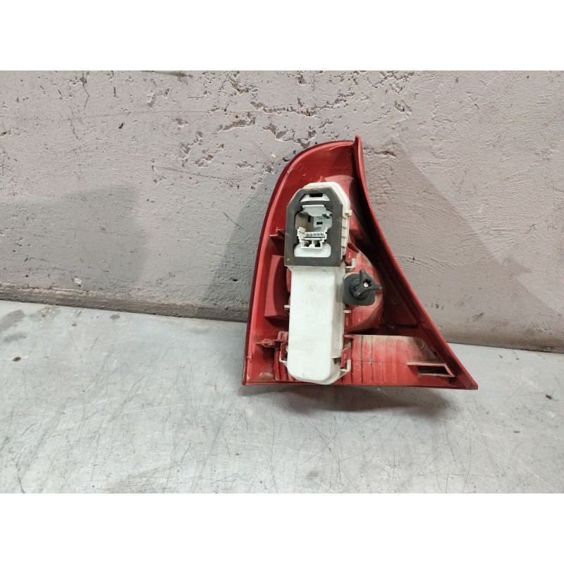 Recambio de piloto trasero derecho para renault clio ii fase ii (b/cb0) authentique referencia OEM IAM - Azul 2