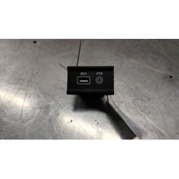 CONECTOR USB / AUX 96120C5100 