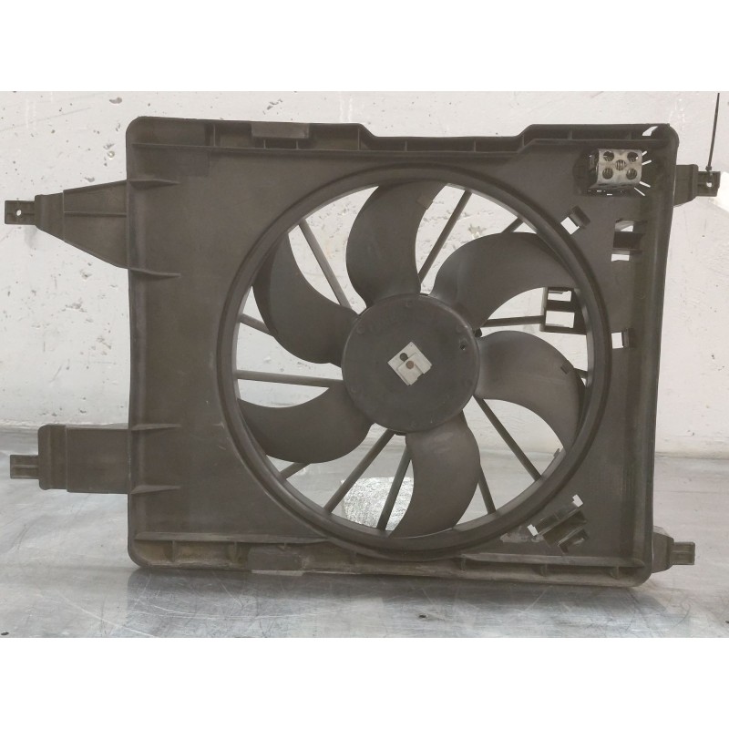Recambio de electroventilador para renault scenic ii adventure by coronel tapiocca referencia OEM IAM - Negro 3
