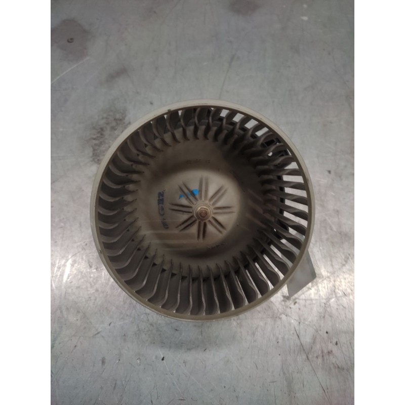 Recambio de ventilador calefaccion para chevrolet tacuma se referencia OEM IAM 613353  2 PINS