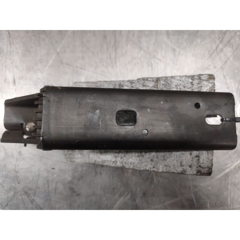 Recambio de guia puerta corredera derecha para renault trafic ii furgoneta (fl) 1.9 dci 100 (fl0c) referencia OEM IAM - Amarillo 2