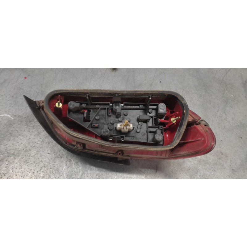 Recambio de piloto trasero derecho para peugeot 406 berlina (s1/s2) svdt referencia OEM IAM 2