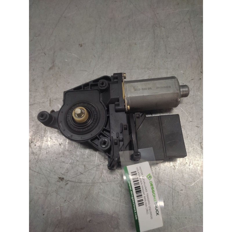 Recambio de motor elevalunas trasero izquierdo para volkswagen passat berlina (3b2) básico referencia OEM IAM 101439201  