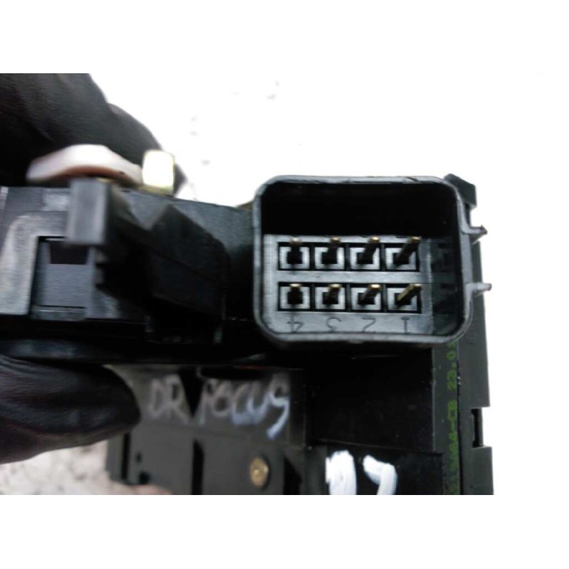 Recambio de cerradura puerta delantera derecha para ford focus berlina (cak) ghia referencia OEM IAM  BOSCH 2