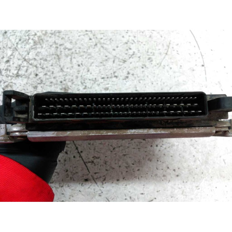 Recambio de centralita motor uce para peugeot 406 berlina (s1/s2) srdt referencia OEM IAM 9635157280 0281001978 BOSCH 4