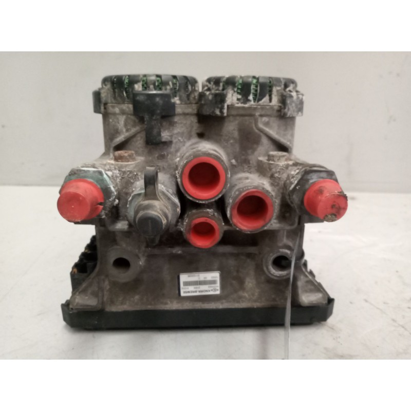 Recambio de valvula aire para renault magnum ab diesel referencia OEM IAM 21122035 VALVULA MODULADOR EBS K020022