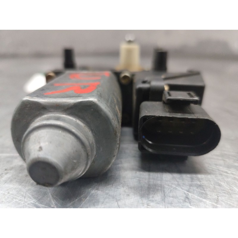 Recambio de motor elevalunas delantero derecho para audi a4 berlina (b5) 1.9 tdi referencia OEM IAM 113846113 - Verde 2