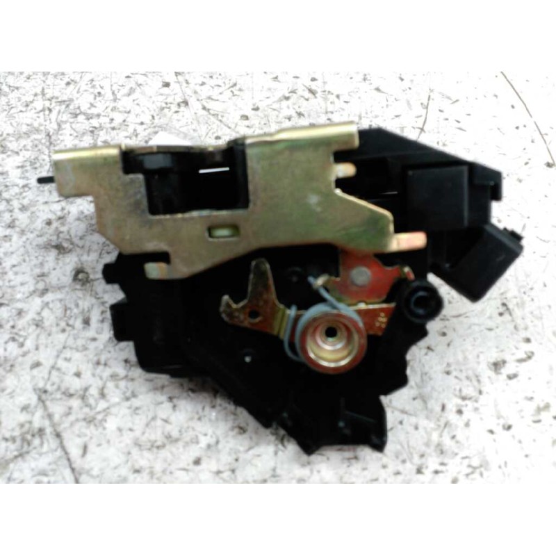 Recambio de cerradura puerta trasera derecha para ford focus berlina (cak) ambiente referencia OEM IAM 3