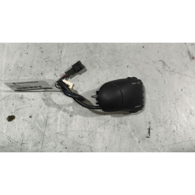 Recambio de mando radio para renault magnum ab 2005 12.8 diesel referencia OEM IAM 5010589997  