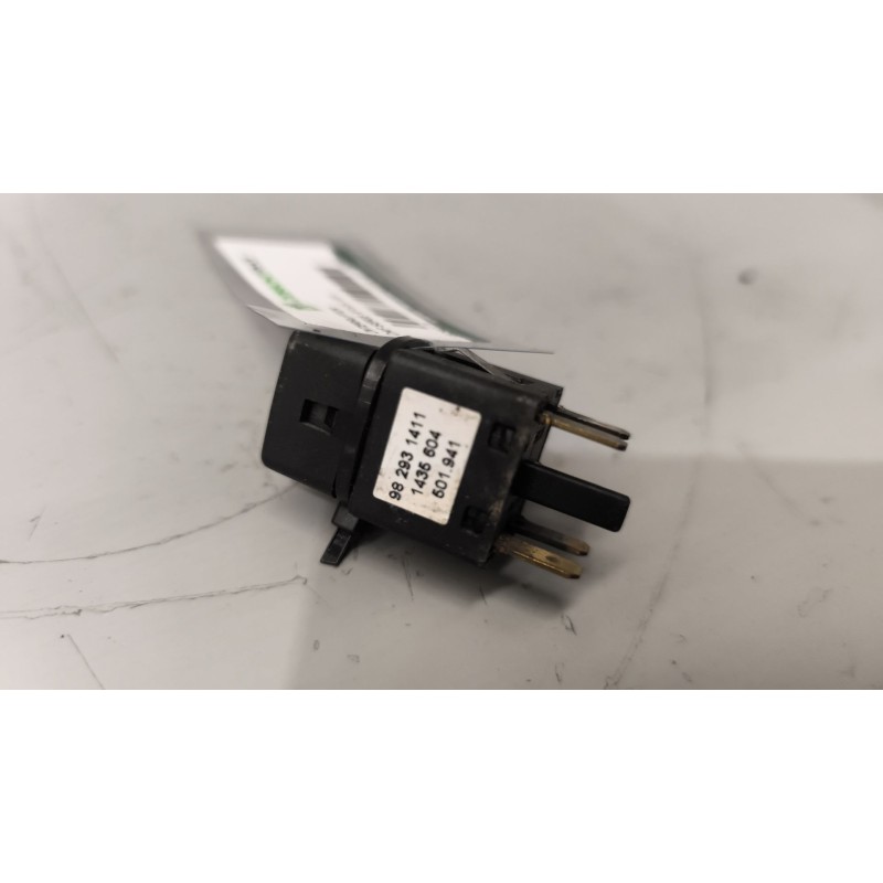 Recambio de interruptor para daf serie xf105.460 12.9 diesel referencia OEM IAM 1435604 - Blanco 2