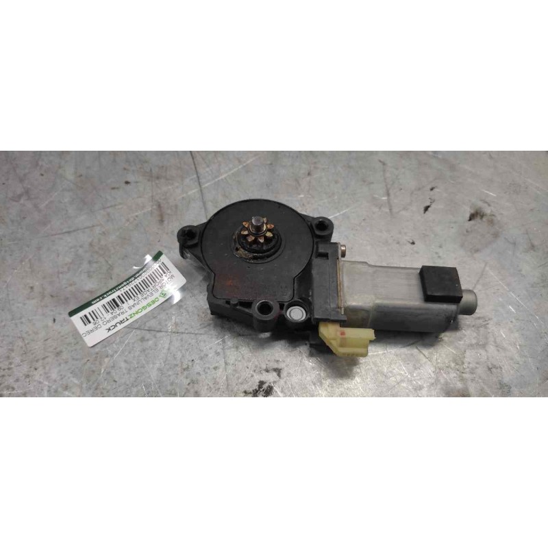 Recambio de motor elevalunas trasero derecho para kia sportage ex referencia OEM IAM   2 PINS - Negro