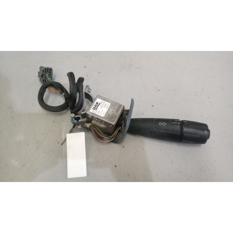 Recambio de mando intermitentes para daf serie xf105.xxx 12.9 diesel referencia OEM IAM 1789660  