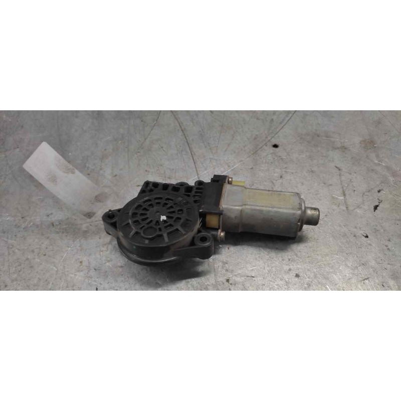 Recambio de motor elevalunas trasero derecho para kia sportage ex referencia OEM IAM   2 PINS - Negro 2