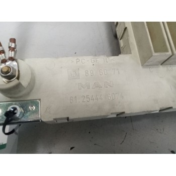 Recambio de caja reles / fusibles para man tg-m 12.xxx 12.280 fg c (compact) referencia OEM IAM 81254446074  