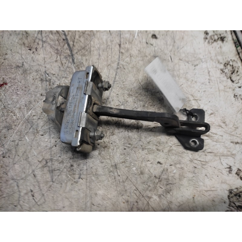 Recambio de retenedor puerta para ford transit combi '06 2.2 tdci cat referencia OEM IAM YC15V44100AH - Blanco 2
