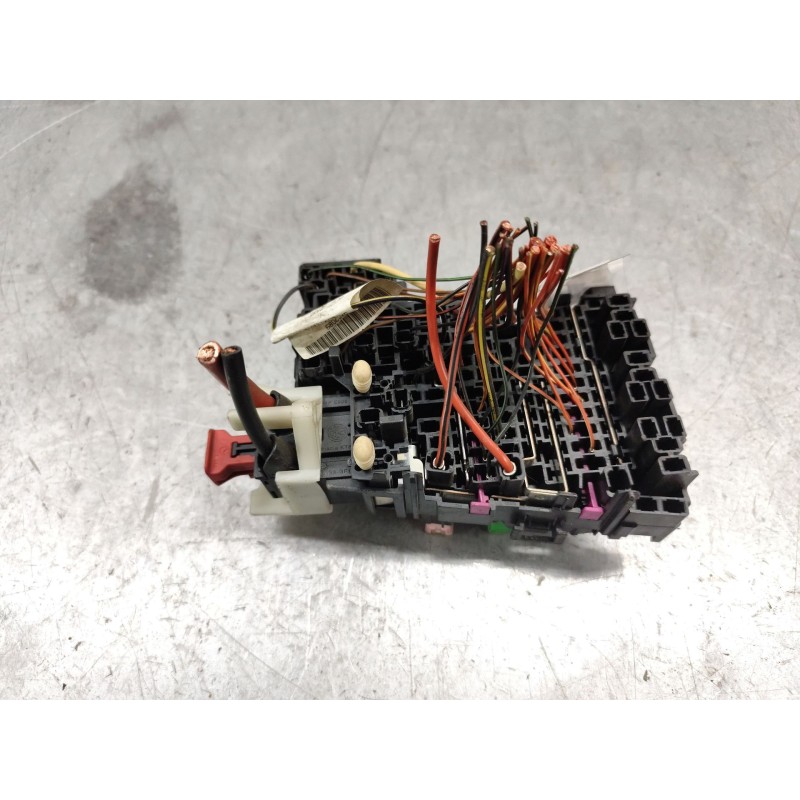 Recambio de caja reles / fusibles para seat leon (5f1) 1.6 tdi referencia OEM IAM 5Q0937615C - Blanco 2