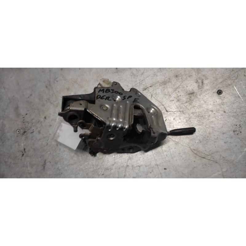 Recambio de cerradura puerta delantera derecha para mercedes-benz clase e (w123) berlina+coupe d 200 referencia OEM IAM 2