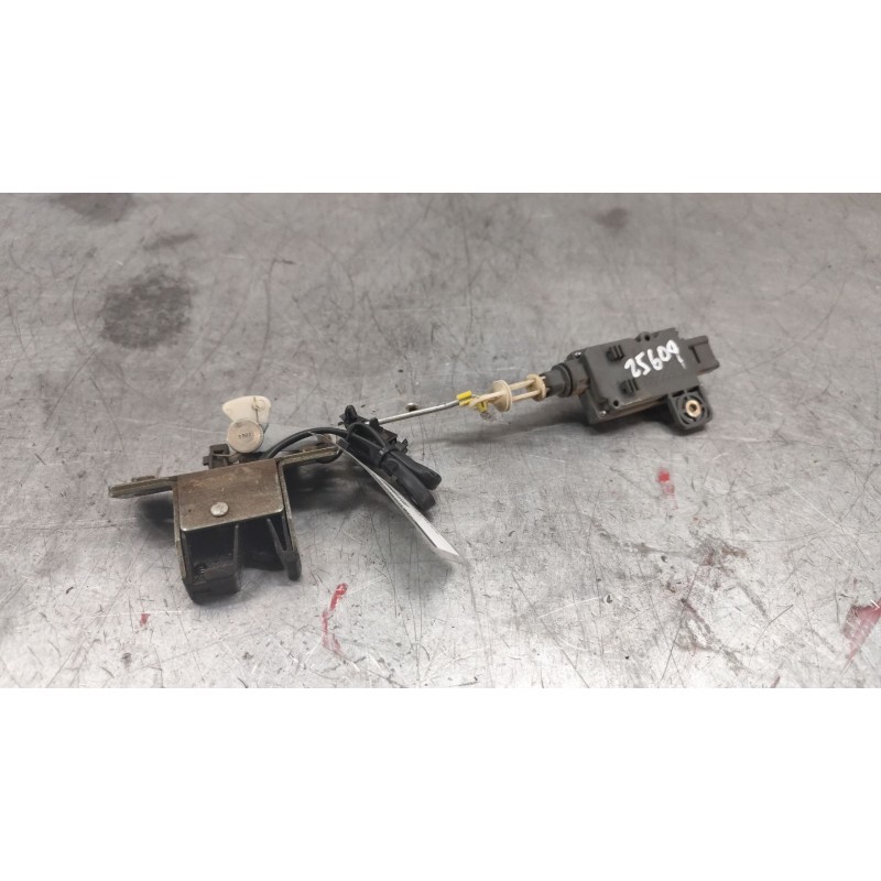 Recambio de cerradura maletero / porton para nissan primera (p11) 1.8 16v referencia OEM IAM   