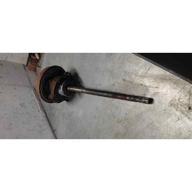 Recambio de buje delantero para land rover santana 109 super referencia OEM IAM   IZQUIERDO 2