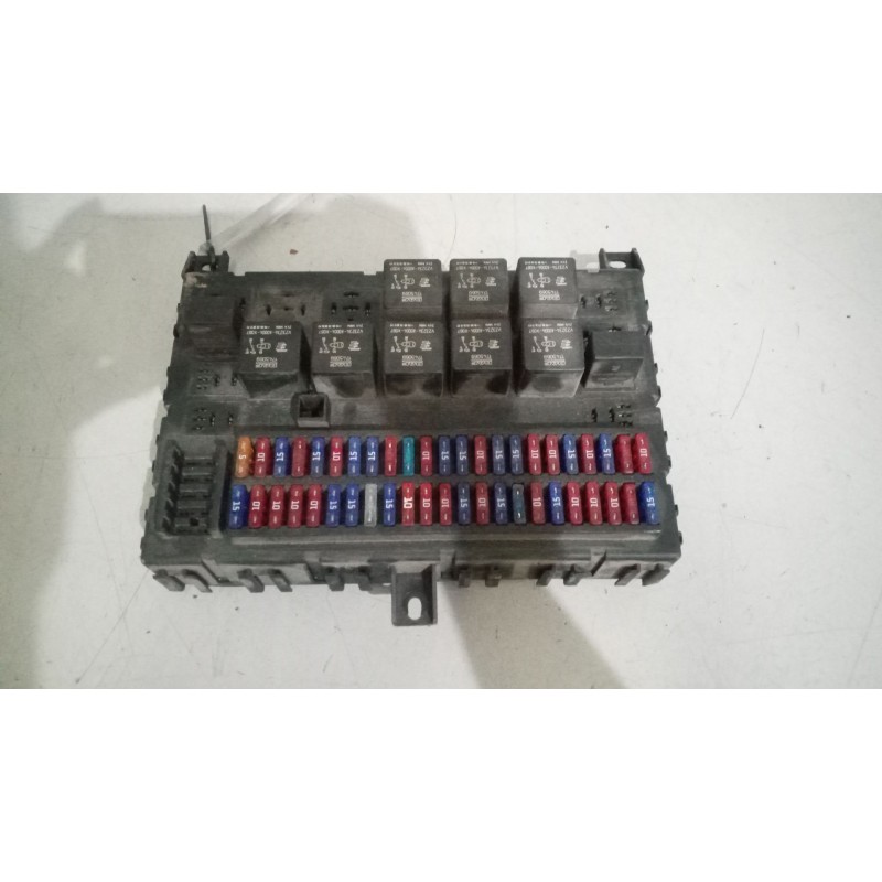 Recambio de caja reles / fusibles para daf serie xf105.xxx 12.9 diesel referencia OEM IAM 1795419  