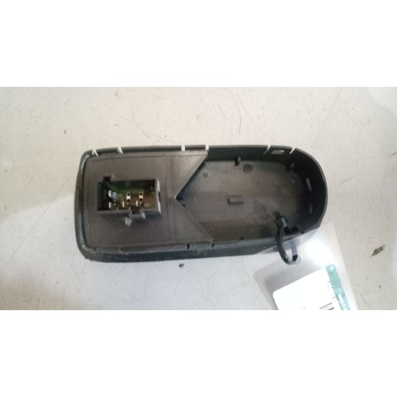 Recambio de mando elevalunas delantero derecho para daf serie xf105.460 12.9 diesel referencia OEM IAM 1811229 2