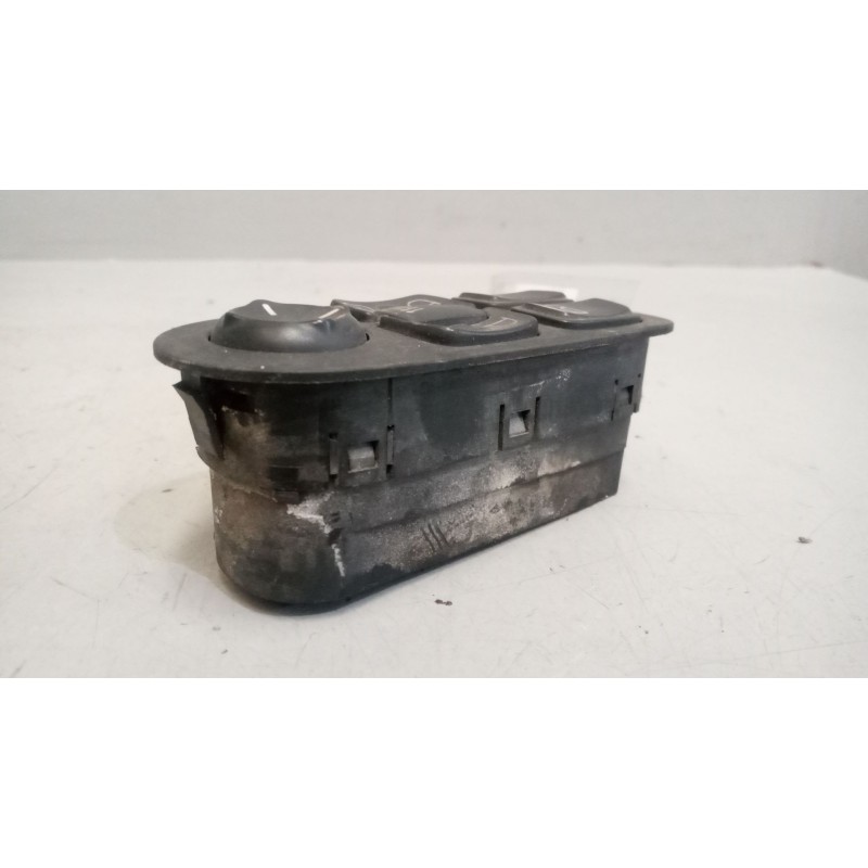 Recambio de mando elevalunas delantero izquierdo para daf serie xf105.460 12.9 diesel referencia OEM IAM 1811135 2