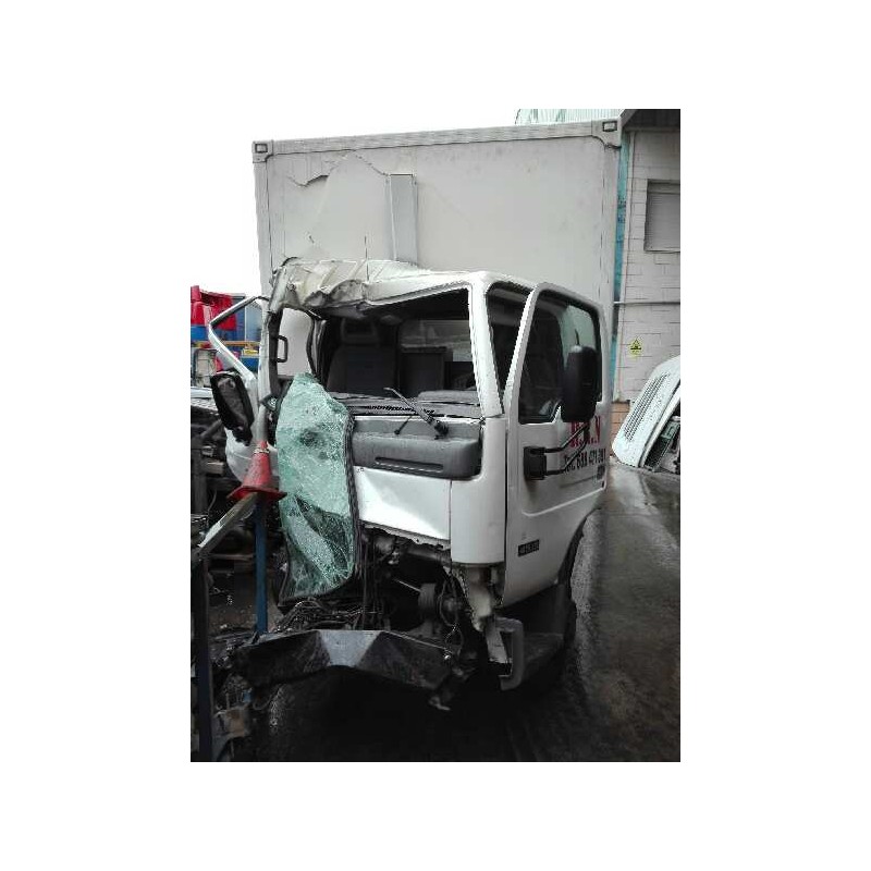 NISSAN CABSTAR 01.04 