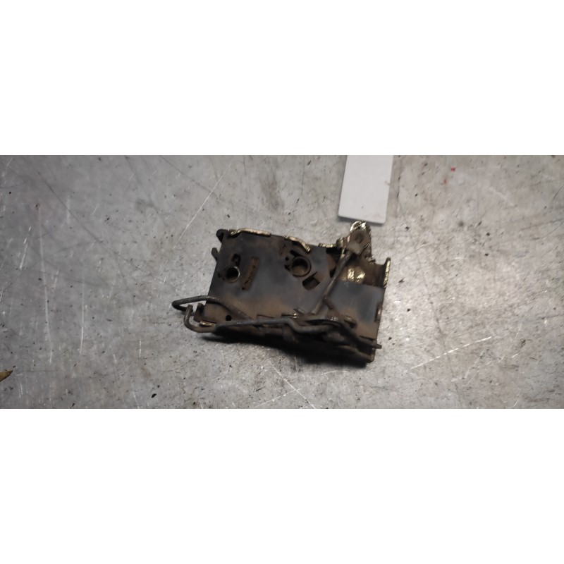Recambio de cerradura puerta trasera derecha para peugeot 205 berlina 1.1 mito referencia OEM IAM 2