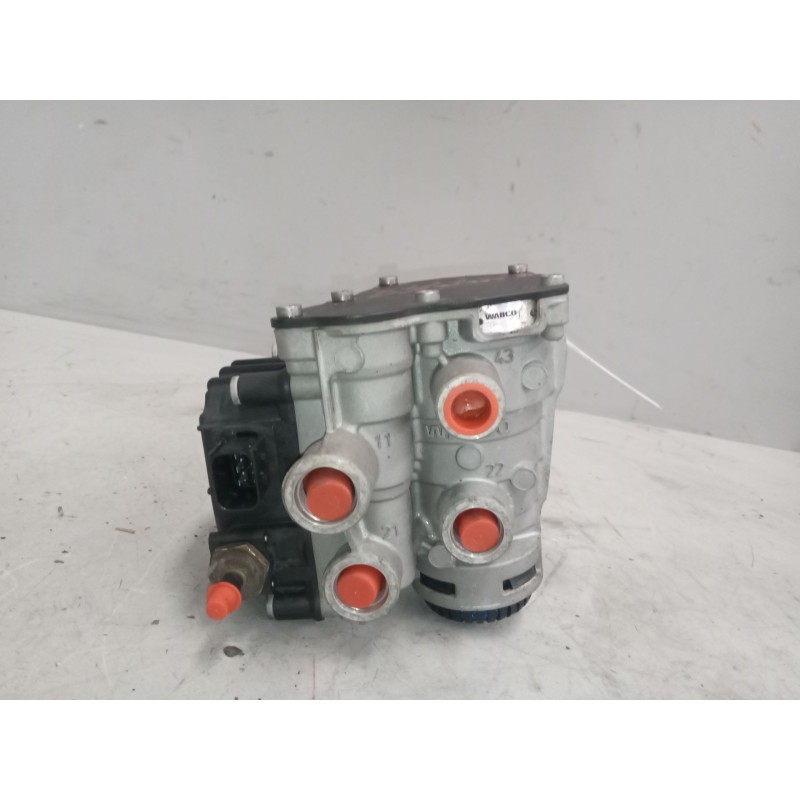 Recambio de valvula aire para daf serie xf euro 6 12.9 diesel referencia OEM IAM 1747137  4802040310