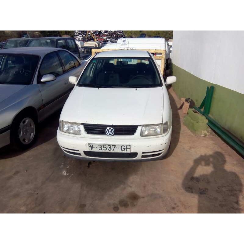 VOLKSWAGEN POLO BERLINA (6N1)