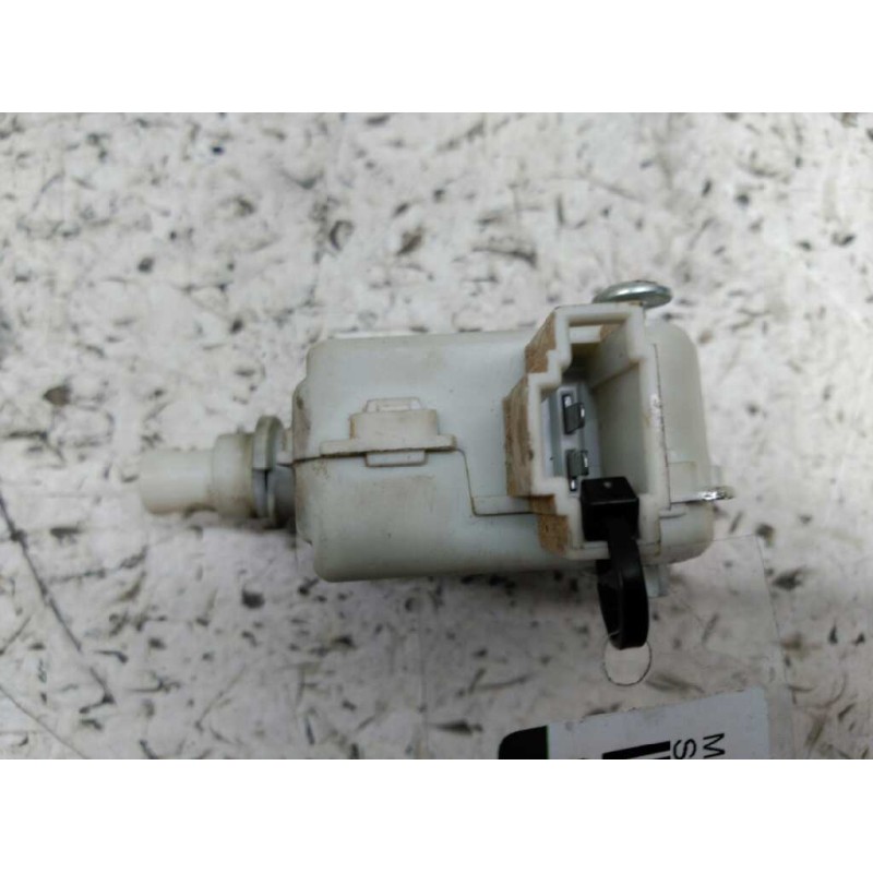 Recambio de motor cierre centralizado porton para seat ibiza (6k1) signo referencia OEM IAM 3B0959781 2