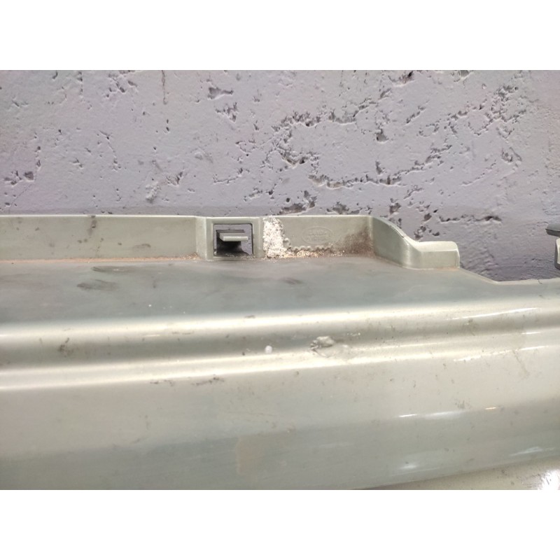 Recambio de rejilla delantera central para land rover discovery v6 td se referencia OEM IAM - Verde 3