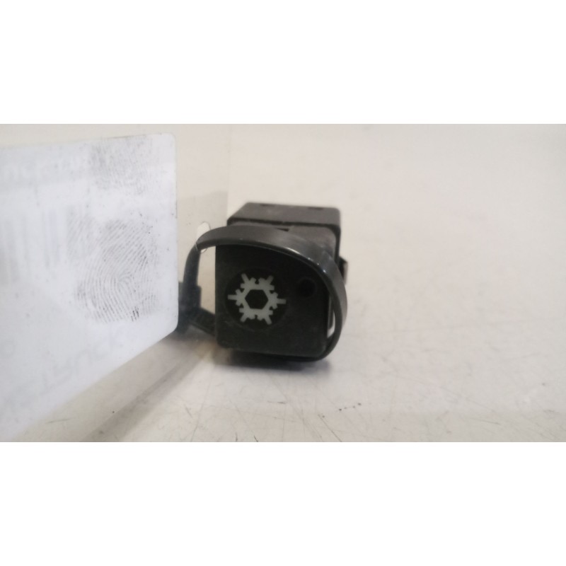 Recambio de boton aire acondicionado para daf serie xf105.xxx 12.9 diesel referencia OEM IAM 1435604  