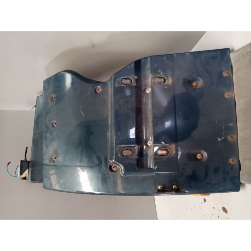 Recambio de guardabarros delantero izquierdo para mercedes-benz axor 3-ejes 25/26t 2004  6.4 diesel (om 906 la) referencia OEM I 3