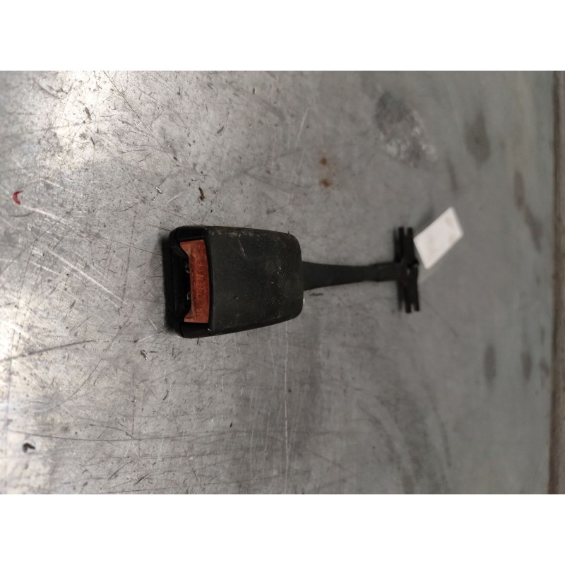 Recambio de enganche de cinturon delantero izquierdo para ford fiesta (cbk) ambiente referencia OEM IAM 2S6AA61208DA  