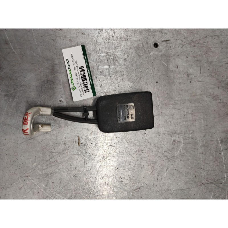 Recambio de enganche de cinturon trasero derecho para volkswagen passat berlina (3b2) básico referencia OEM IAM 3B0857740  