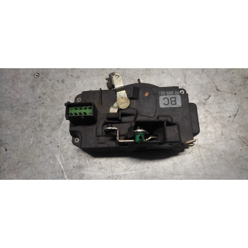 Recambio de cerradura puerta delantera izquierda para opel vectra b berlina cd referencia OEM IAM 90585021 8 PINS 2