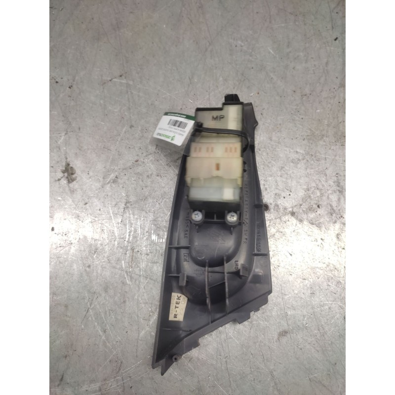 Recambio de mando elevalunas delantero izquierdo para nissan almera (n16/e) acenta referencia OEM IAM 3