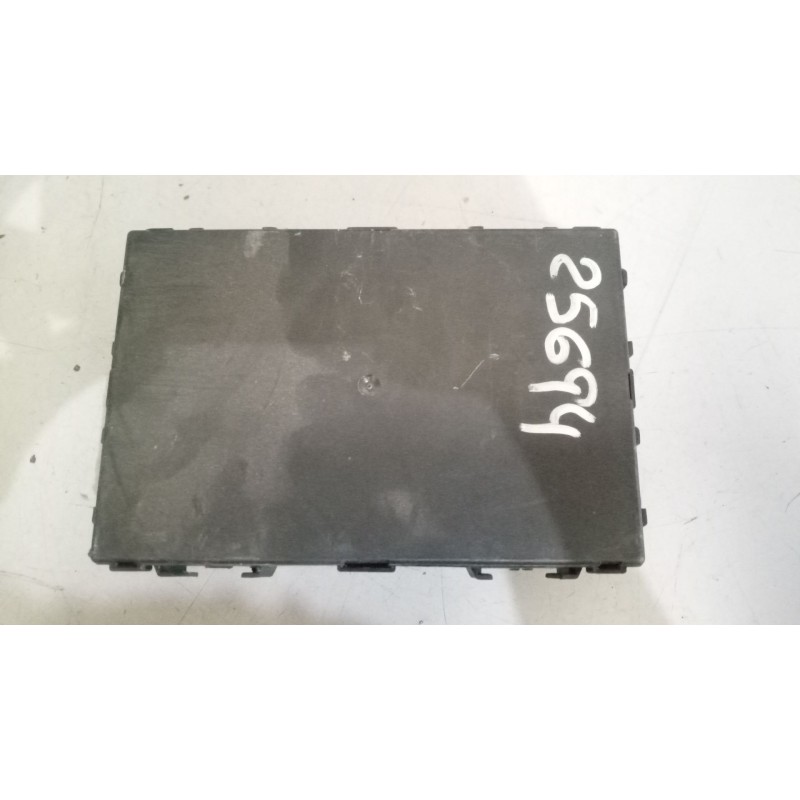 Recambio de modulo electronico para nissan nt400 cabstar (f24m) 28.12, 32.12, 35.12 (f91an) referencia OEM IAM 284B2LC40B  CENTR - Blanco 4