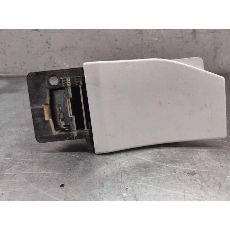 Recambio de tapa exterior combustible para renault trafic iii furgoneta (fg_) 2.0 dci 120 (fgmn) referencia OEM IAM 781209835R - Blanco