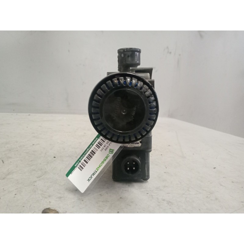 Recambio de valvula aire para man tgx 18.480 12.4 diesel referencia OEM IAM 81259026238  4728800300 - Blanco 4
