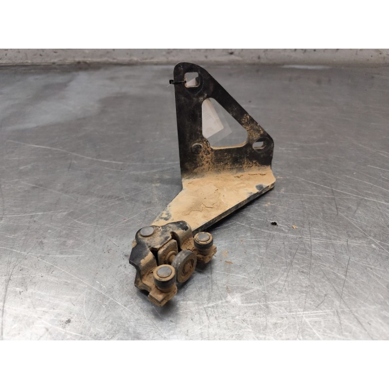 Recambio de guia puerta corredera derecha para renault trafic iii furgoneta (fg_) 2.0 dci 120 (fgmn) referencia OEM IAM - Blanco 2