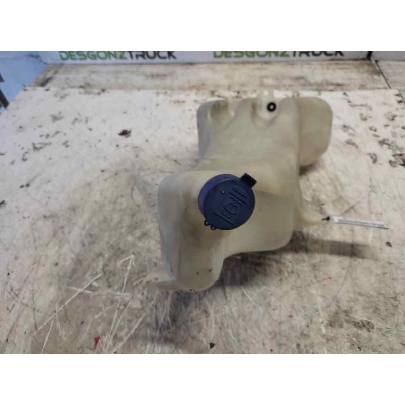 Recambio de deposito limpia para iveco daily combi caja cerrada techo alto 29l... batalla 3000l referencia OEM IAM 3801898 - Rojo 2