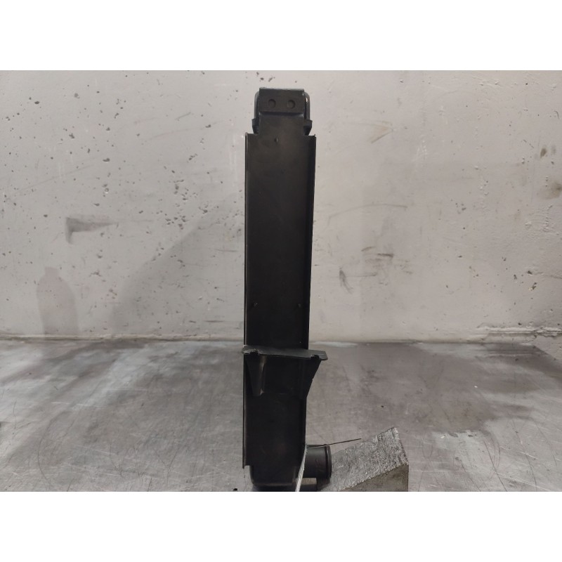 Recambio de radiador agua para nissan trucks l80.09 l80.14 referencia OEM IAM - Blanco 3