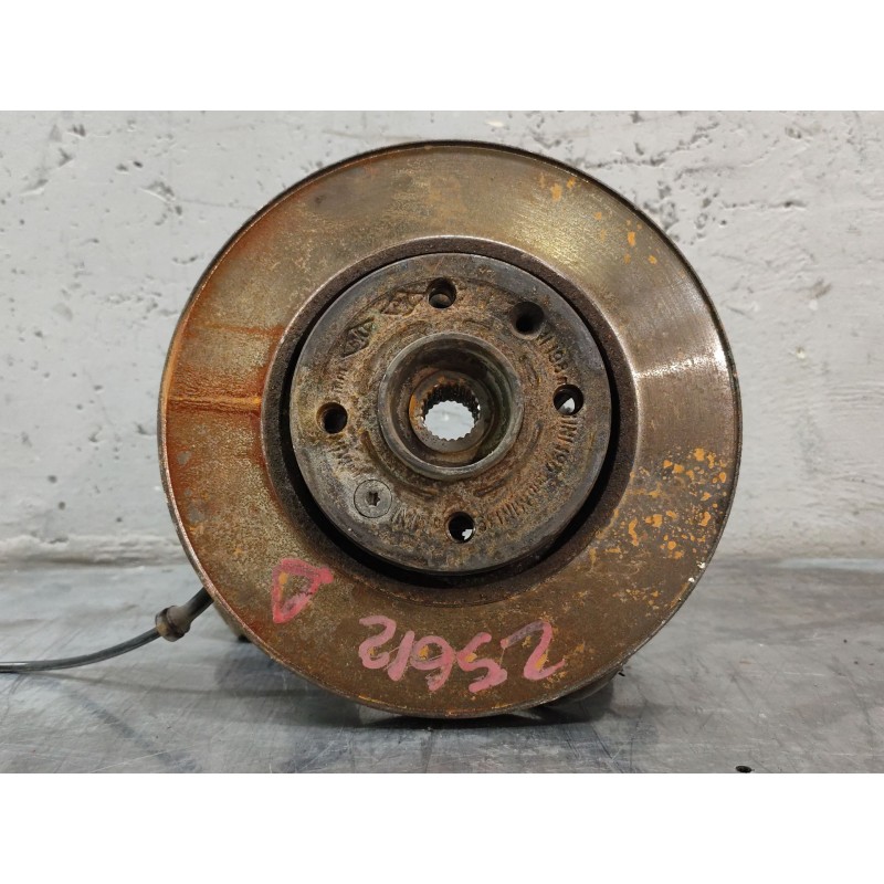 Recambio de mangueta delantera derecha para nissan micra iii (k12) 1.2 16v referencia OEM IAM   